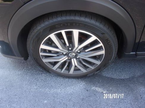 Used 2021 Nissan Kicks SV FWD image 16