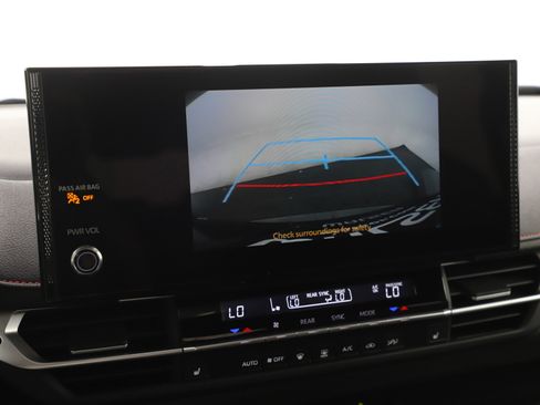 Used 2025 Toyota Sienna XSE image 30