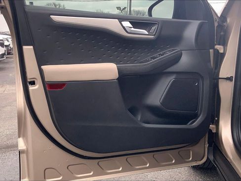 Used 2020 Ford Escape SE FWD image 23