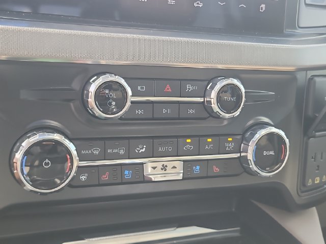 New 2026 Ford F250 Platinum w/ Platinum Plus Package AWD/4WD image 27