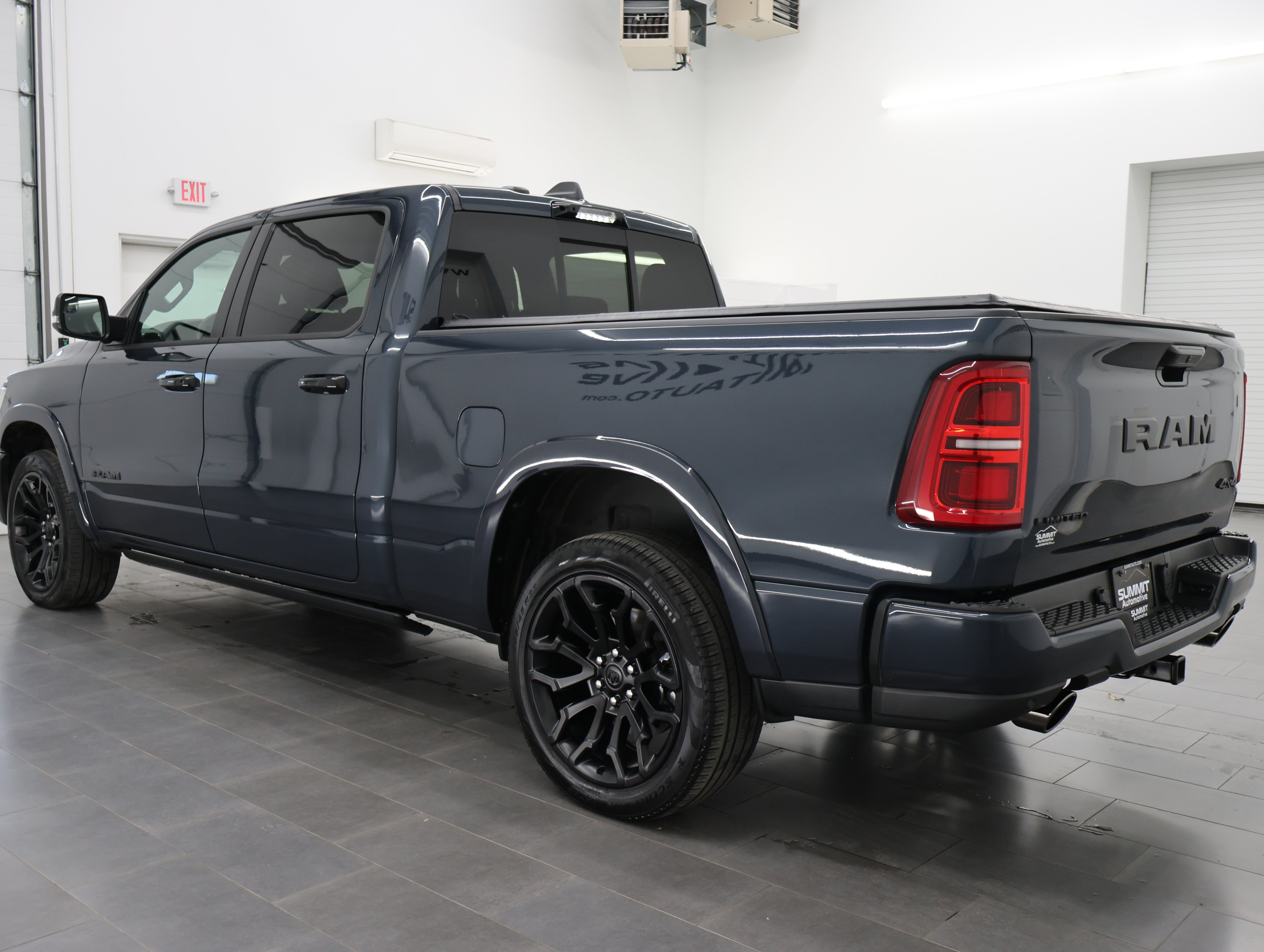 Used 2026 RAM 1500 Limited AWD/4WD image 6