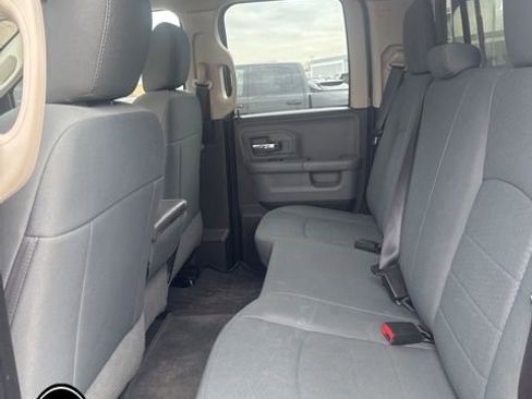 Used 2017 RAM 1500 Classic SLT image 9