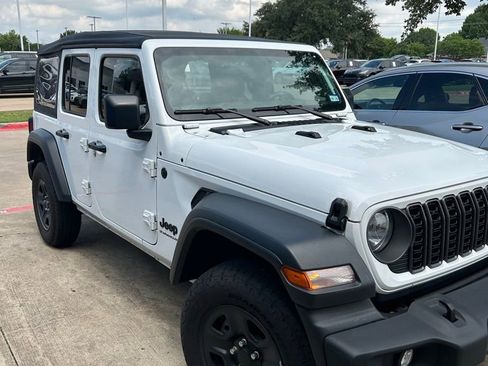 Used 2025 Jeep Wrangler Unlimited Sport AWD/4WD image 17