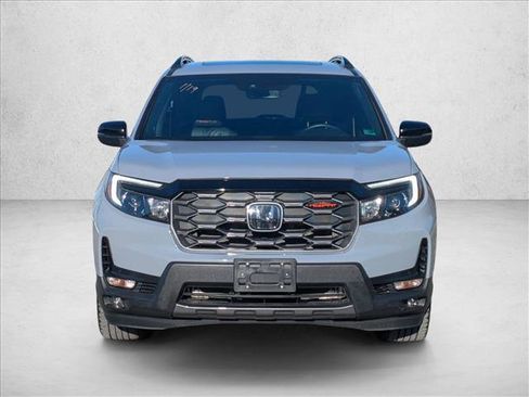 Used 2022 Honda Passport TrailSport image 2