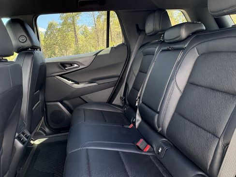 Used 2026 Chevrolet Equinox LT image 12