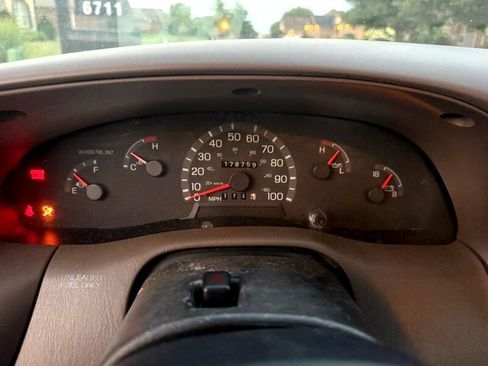 Used 1997 Ford F150 2WD Regular Cab image 6