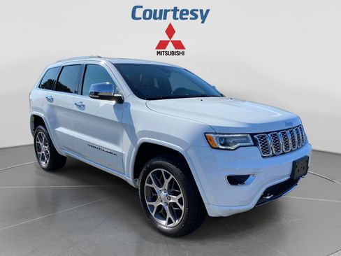 Used 2020 Jeep Grand Cherokee Overland AWD/4WD image 10