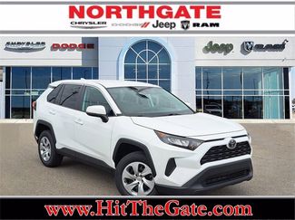 Used 2022 Toyota RAV4 LE image 1