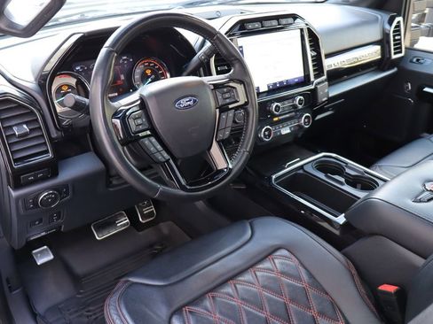 Used 2022 Ford F250 Lariat w/ Lariat Ultimate Package AWD/4WD image 4