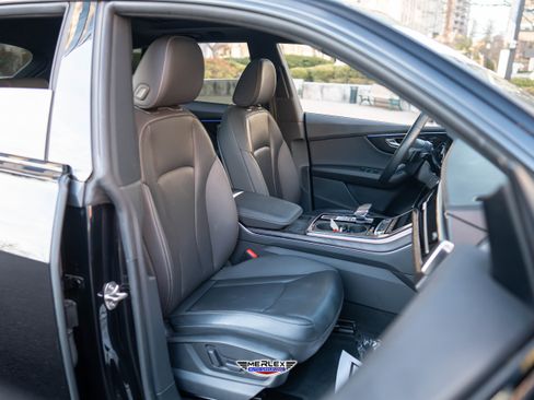 Used 2021 Audi Q8 Premium Plus w/ Premium Plus Package AWD/4WD image 17