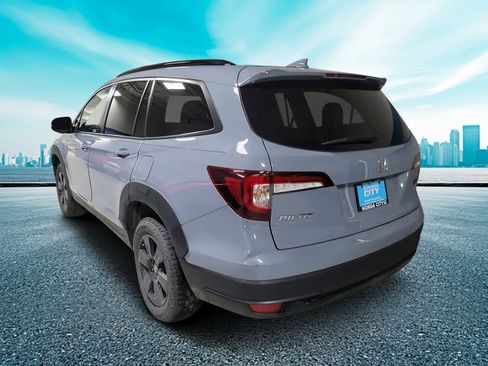 Used 2022 Honda Pilot TrailSport image 4