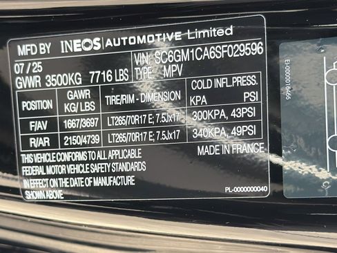 Used 2025 INEOS Grenadier Station Wagon AWD/4WD image 40