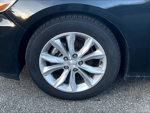 Used 2024 Chevrolet Malibu LT image 4