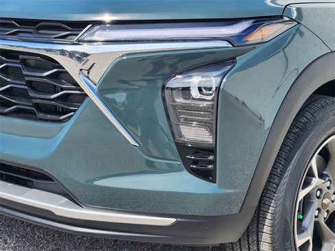 New 2026 Chevrolet Trax LT w/ LT Convenience Package image 6