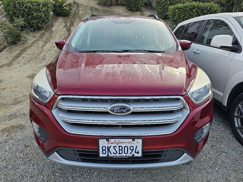 Used 2018 Ford Escape SE image 3