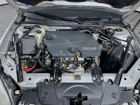 Used 2011 Chevrolet Impala LT w/ Luxury Edition Package FWD image 29