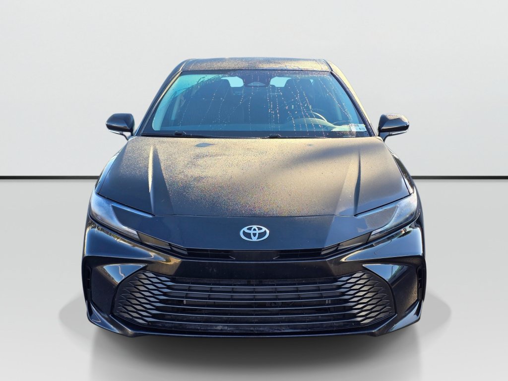 Used 2025 Toyota Camry LE FWD image 10