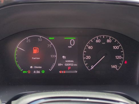 Used 2025 Honda CR-V Sport Touring image 21