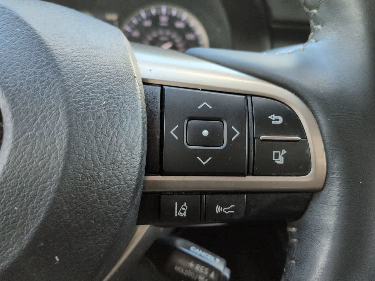 Used 2018 Lexus ES 350 w/ Luxury Package w/Wood Trim FWD image 25