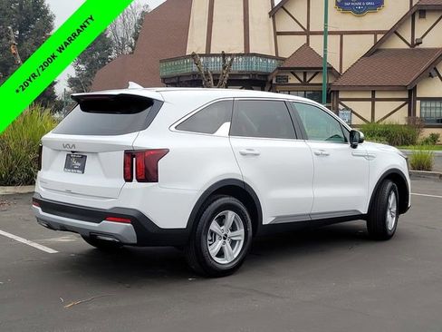 New 2026 Kia Sorento LX image 4