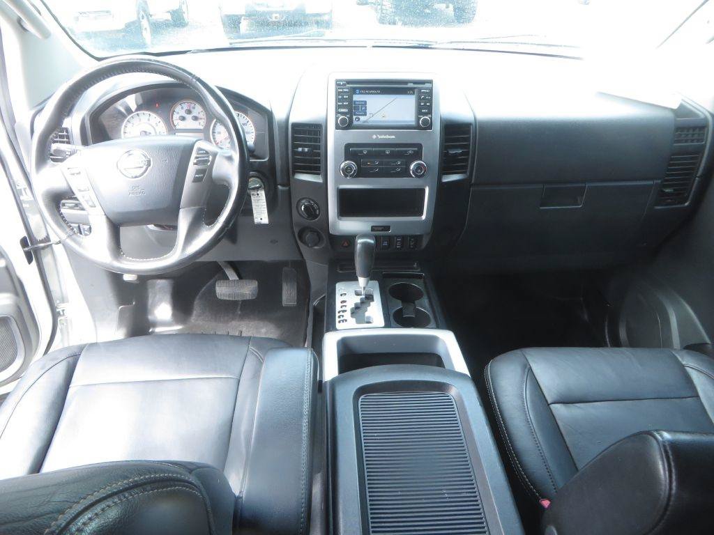 Used 2015 Nissan Titan PRO-4X w/ Pro-4x Luxury Package AWD/4WD image 16