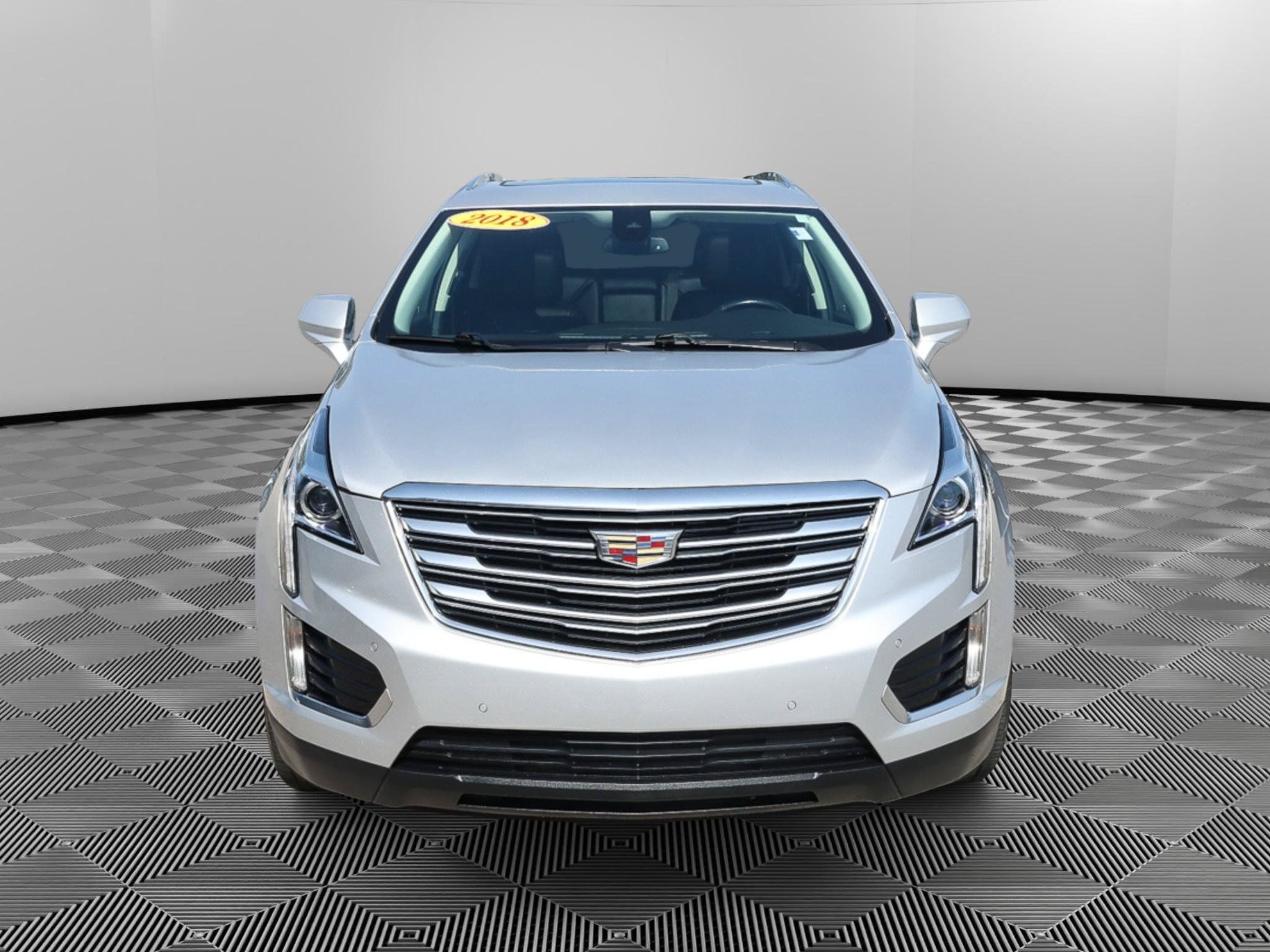 Used 2018 Cadillac XT5 Luxury w/ Driver Awareness Package AWD/4WD image 10