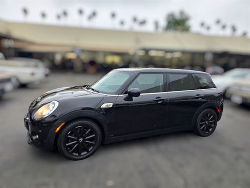 Used 2017 MINI Cooper Clubman S FWD image 2
