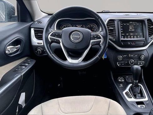 Used 2016 Jeep Cherokee Latitude w/ Safety/Convenience Group image 10