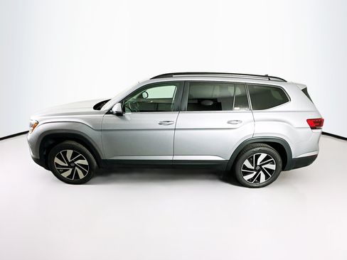 Used 2025 Volkswagen Atlas SE FWD image 4