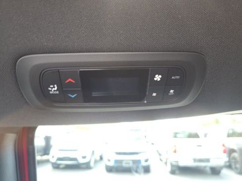 New 2026 Chrysler Pacifica Select image 26