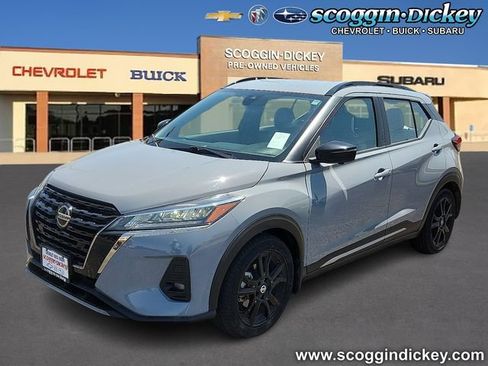 Used 2021 Nissan Kicks SR w/ SR Premium Package FWD image 1