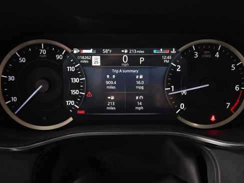 Used 2023 Jaguar F-PACE S image 32