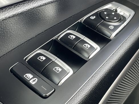 Used 2024 Kia Telluride S image 23