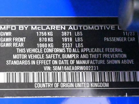 Used 2024 McLaren Artura RWD image 24