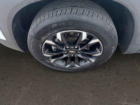 Used 2023 Chevrolet TrailBlazer LT w/ Convenience Package AWD/4WD image 9