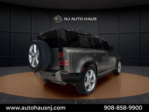 Used 2023 Land Rover Defender 110 X-Dynamic SE image 8