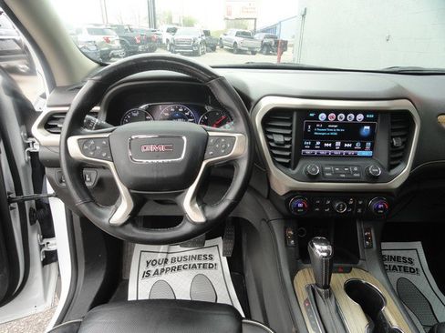 Used 2017 GMC Acadia Denali w/ Technology Package AWD/4WD image 11