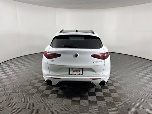 Used 2023 Alfa Romeo Stelvio Veloce image 6