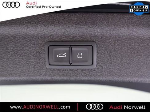 Certified 2025 Audi Q3 2.0T Premium w/ Convenience Package image 17