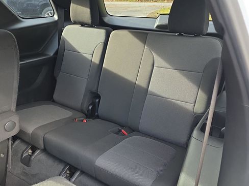 Used 2023 Chevrolet Traverse LT image 22