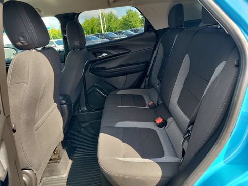 Used 2025 Chevrolet TrailBlazer LT w/ Driver Confidence Package FWD image 24