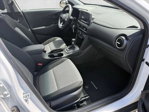 Used 2020 Hyundai Kona SE FWD image 17