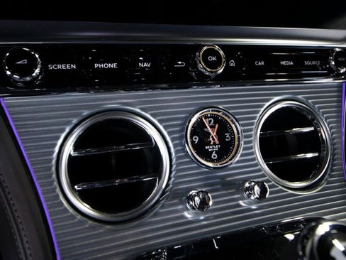 Used 2020 Bentley Continental GT image 32