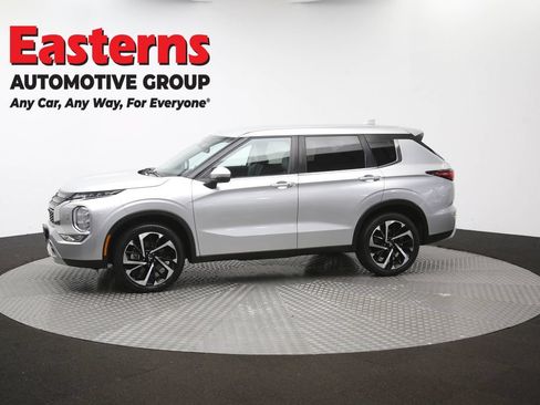 Used 2024 Mitsubishi Outlander SE AWD/4WD image 59
