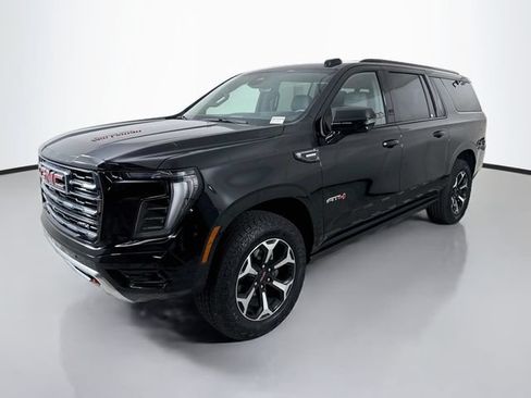 Used 2026 GMC Yukon XL AT4 w/ AT4 Premium Plus Package AWD/4WD image 3
