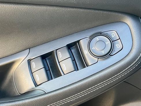 Used 2025 Buick Encore GX Preferred FWD image 14