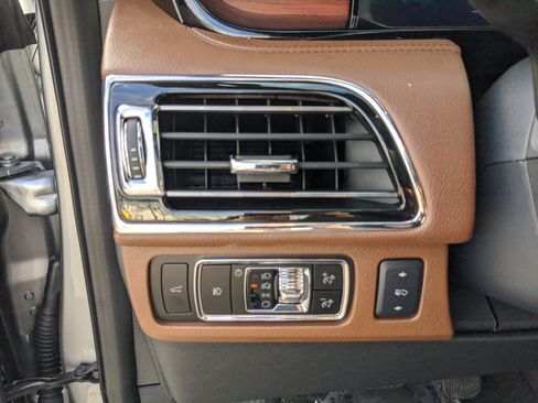Used 2024 Lincoln Navigator L Reserve image 24