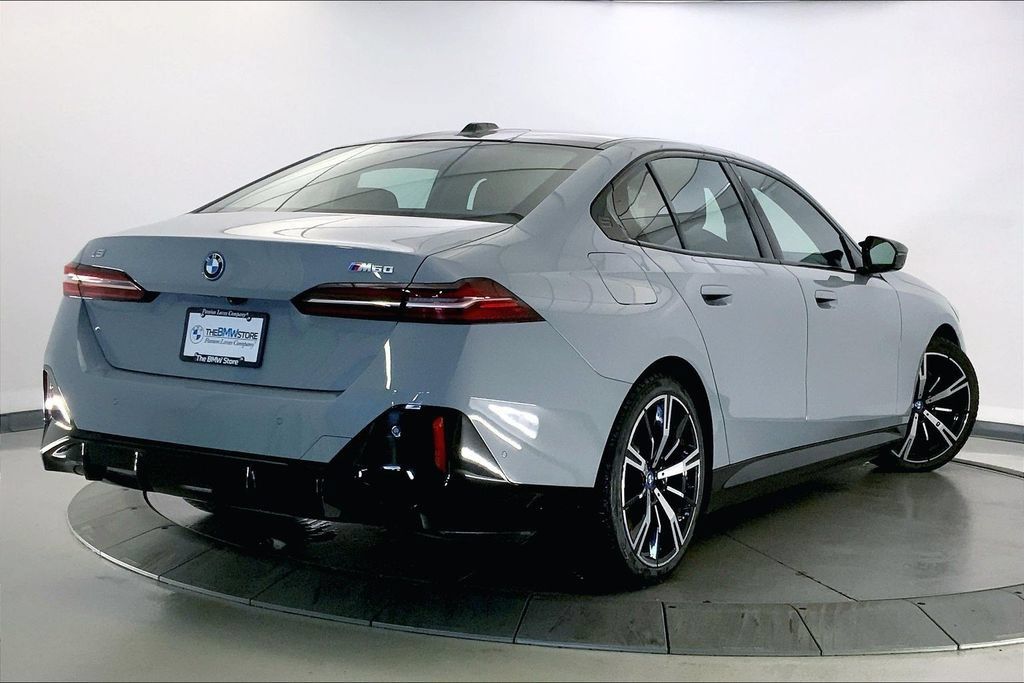 Used 2025 BMW i5 M60 AWD/4WD image 12