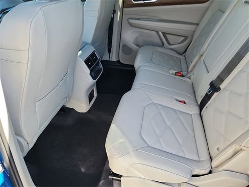 New 2026 Volkswagen Atlas SE image 8