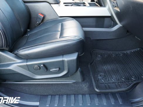 Used 2020 Ford F350 Lariat image 44